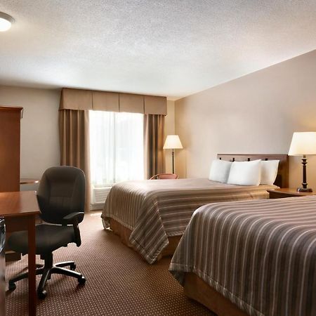 Travelodge By Wyndham Simcoe Exteriér fotografie